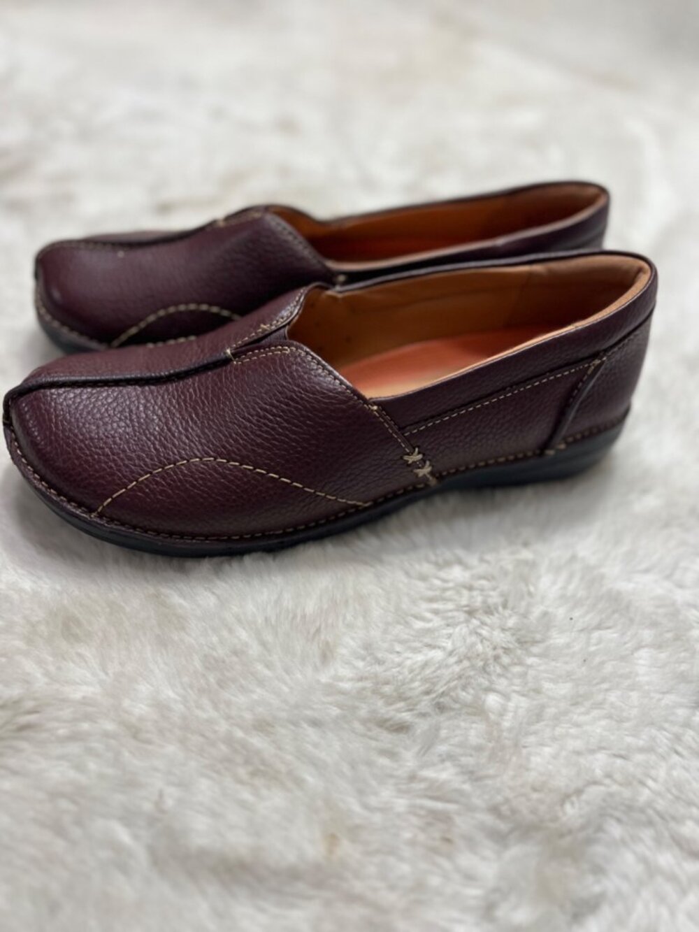 Clark’s Unstructured Brown Leather Slip-On Loafers women size 7.5 M